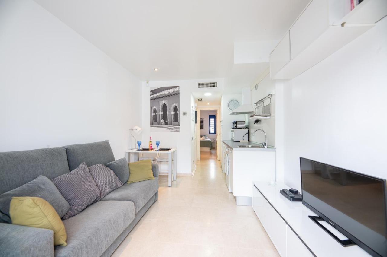 Modern Apartment Next To The Beach, Pets Friendly เบนัลมาเดนา ภายนอก รูปภาพ