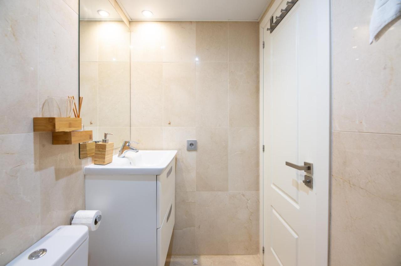Modern Apartment Next To The Beach, Pets Friendly เบนัลมาเดนา ภายนอก รูปภาพ